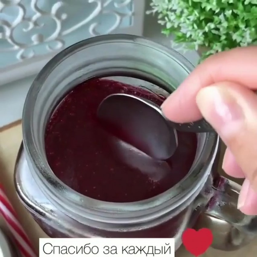 Желе из чёрной смородины в домашних