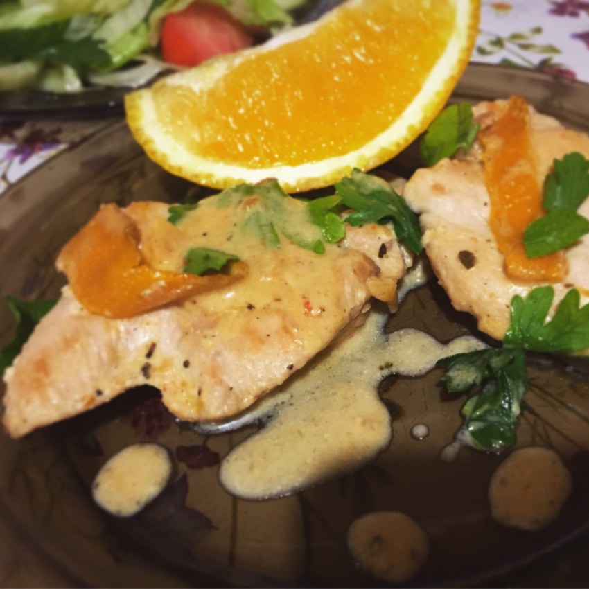 Куриная грудка в маковом соусе