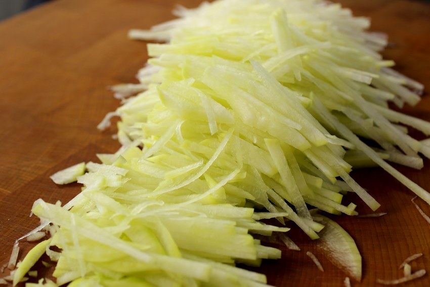 Ингредиенты кабачки яйца и мясной фарш