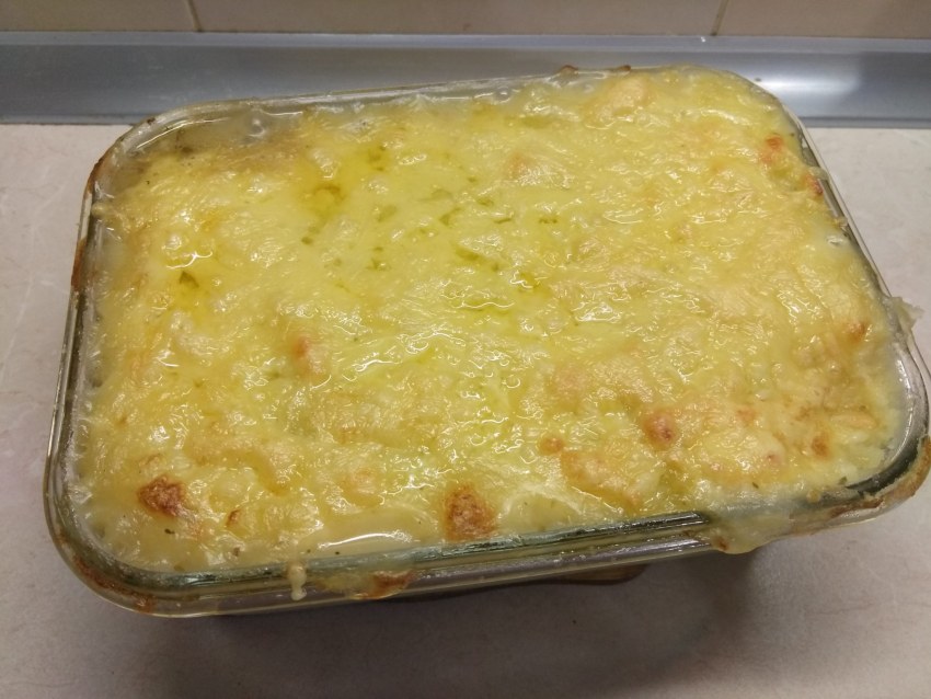 Запеканка из картофеля с сосисками
