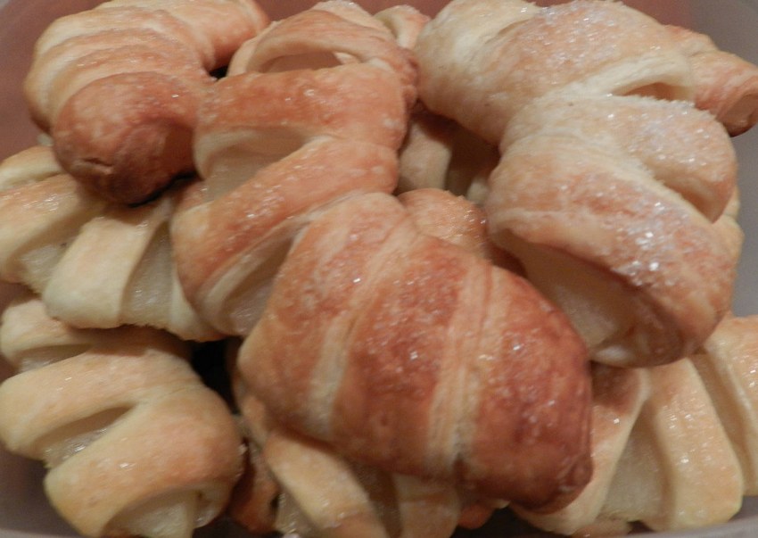 Слойки с ананасом