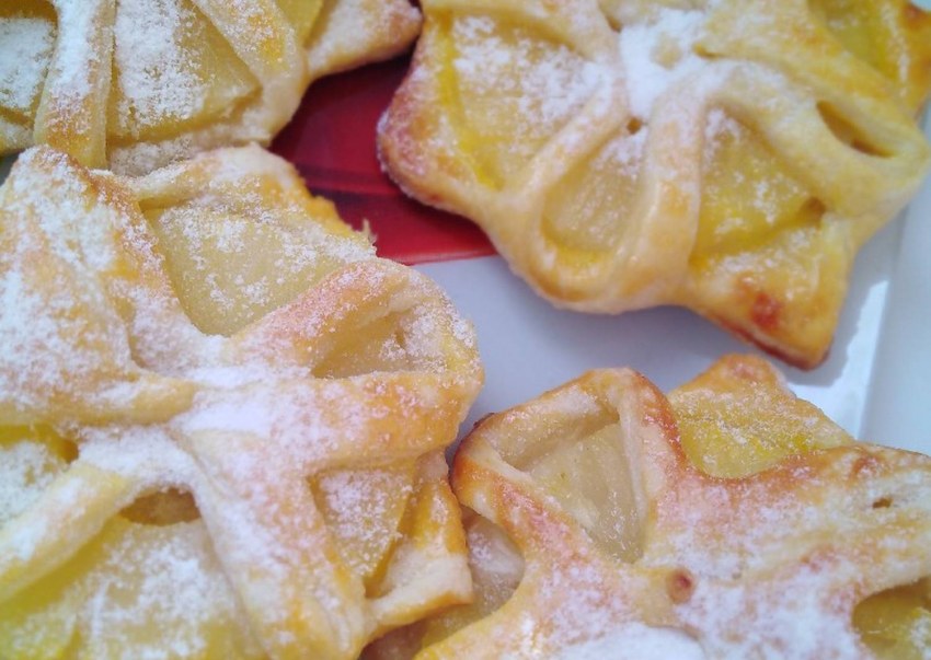 Слойки с ананасом