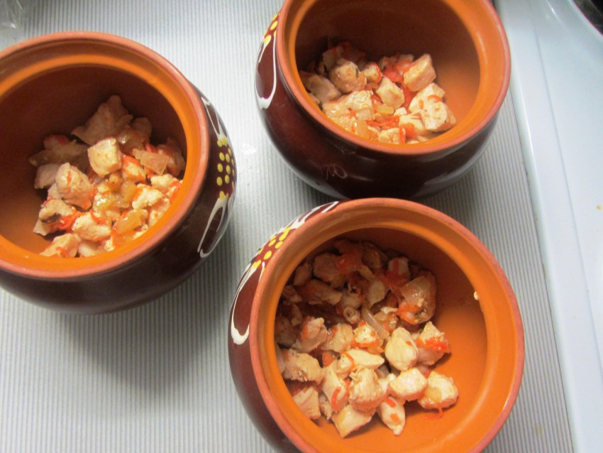 Гречка в горшочке в духовке с мясом