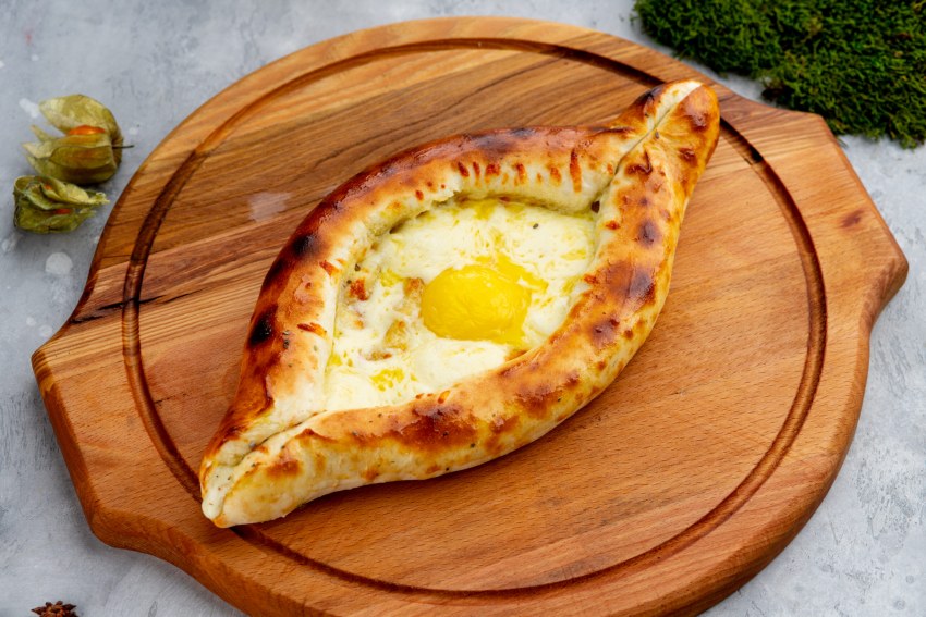 Грузинские лепешки хачапури