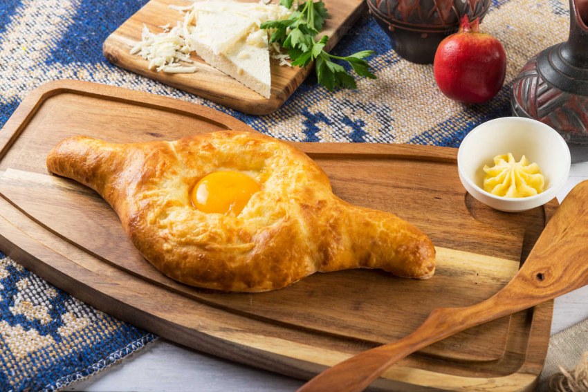 Хачапури аджарски