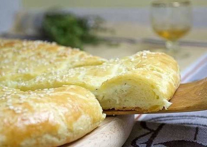Творожно яблочный кекс