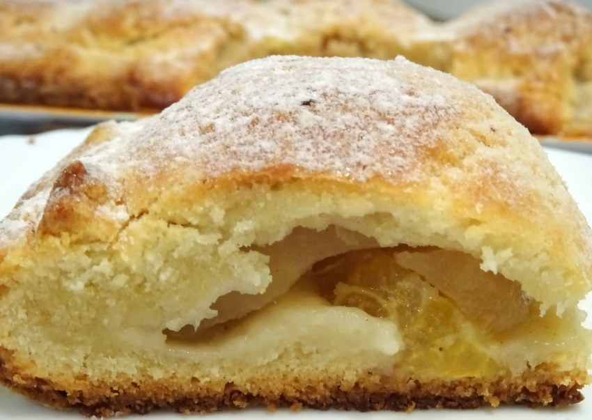 П Рог из творожного теста с яблоками