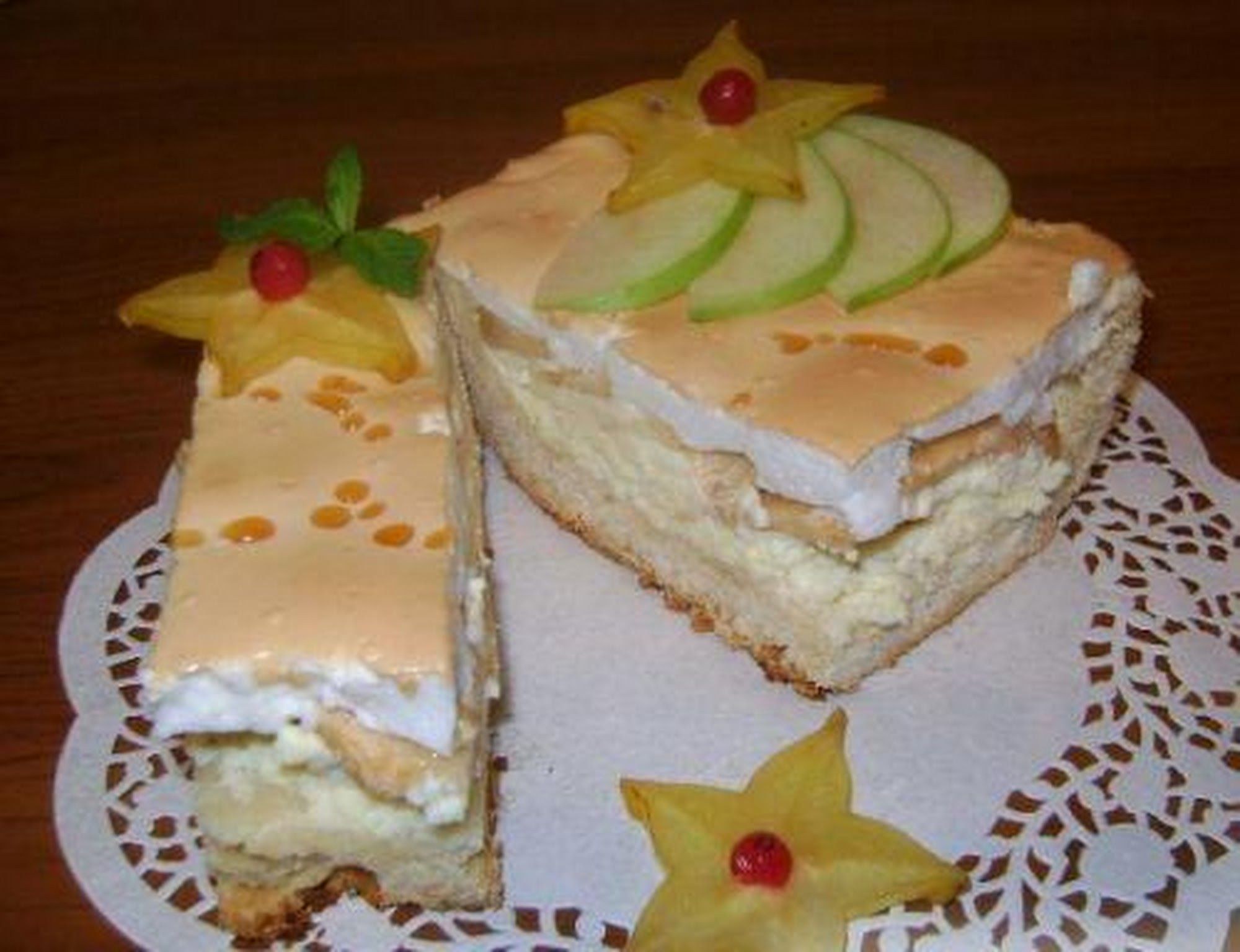 Королевский пирог с творогом и яблоками