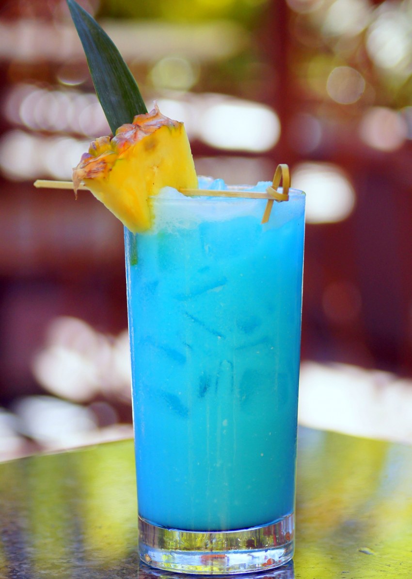 Цвет Bluish White Cocktail
