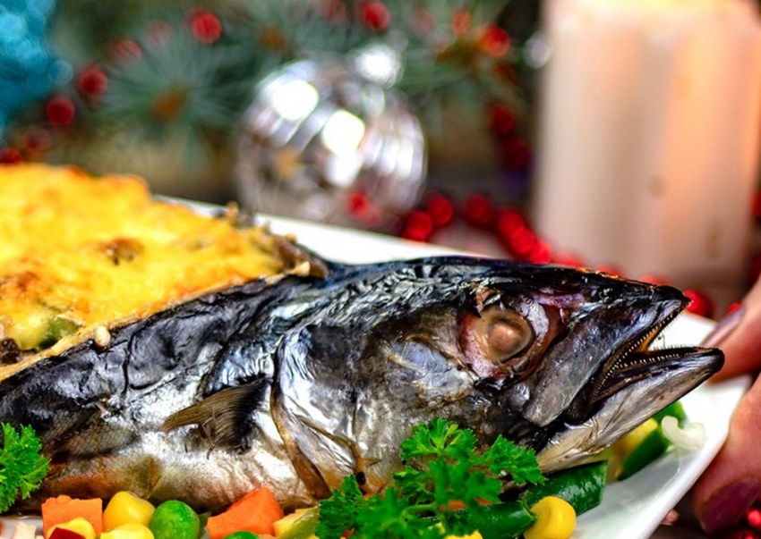 Скумбрия в духовке с овощами