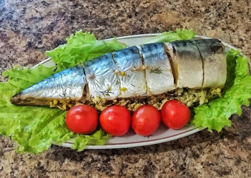 Фаршированная рыба скумбрия в духовке