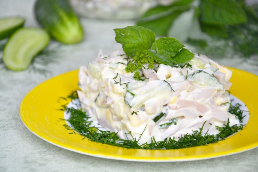 Салат Летучий голландец с кальмарами