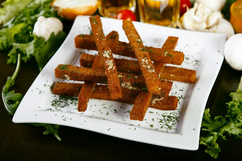 Крылышки с гренками к пиву