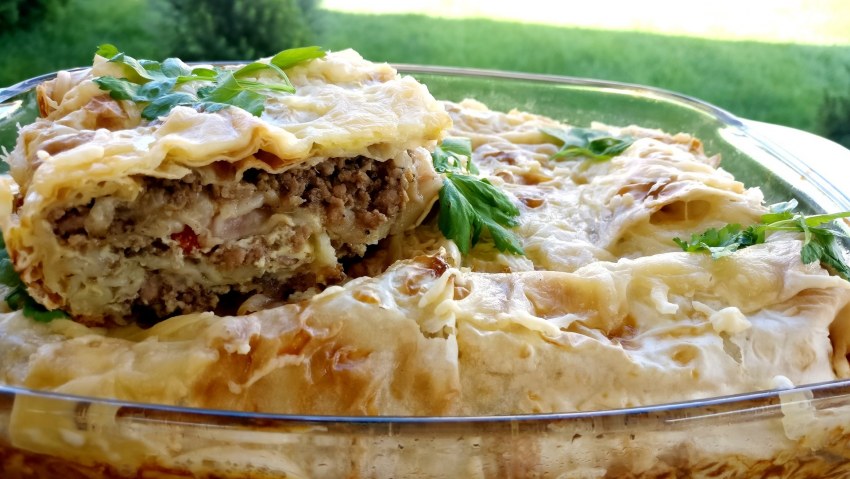 Пирог из лаваша с мясом
