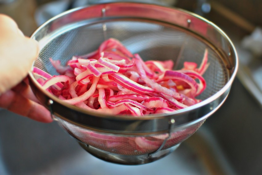 Кухня наизнанку маринованный лук