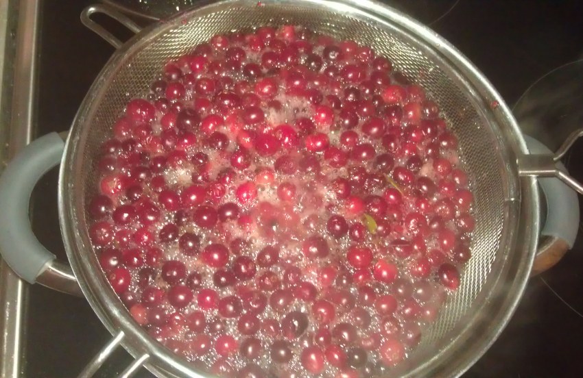 Морс из клюквы замороженной