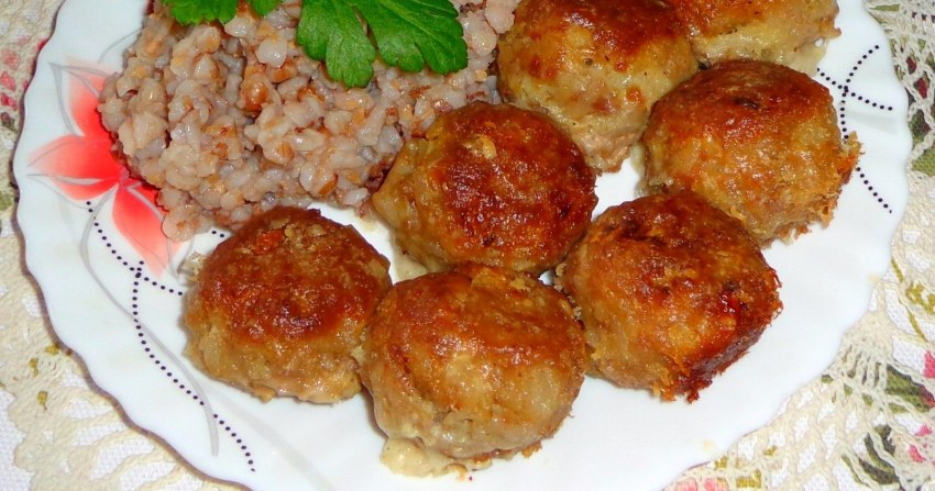 Котлеты из говядины с гречкой