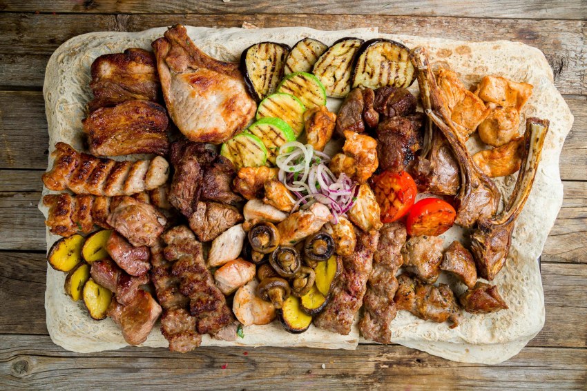 Мясное ассорти шашлык