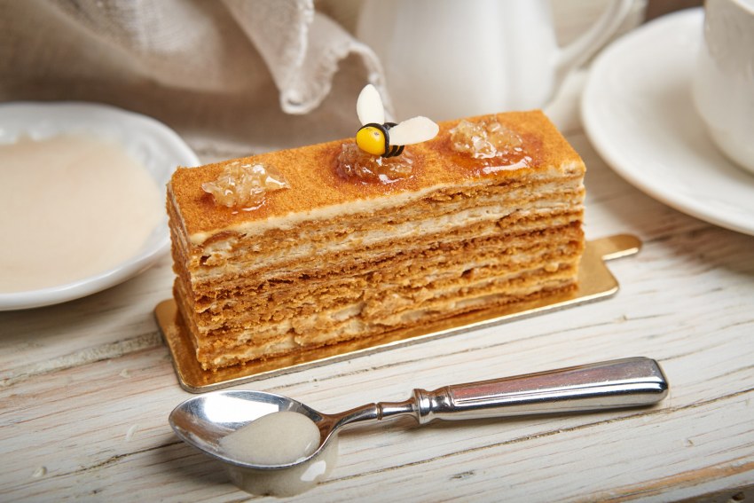 Медовик Мария белая