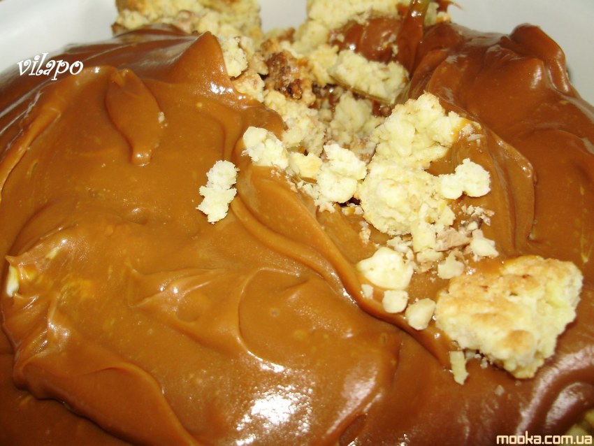 Торт Муравейник с изюмом и орехами