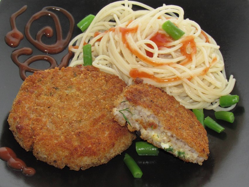 Макарошки с котлетой