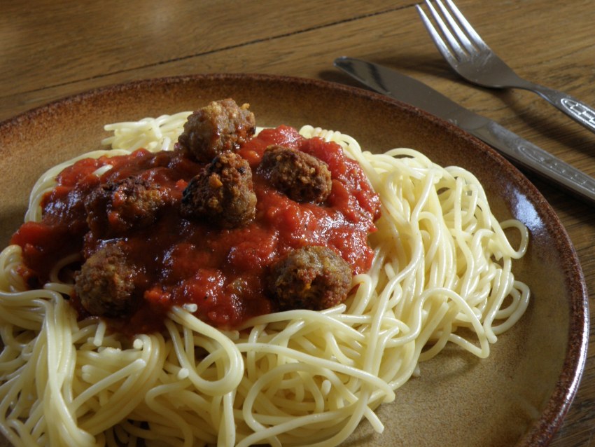 Шницель с макаронами