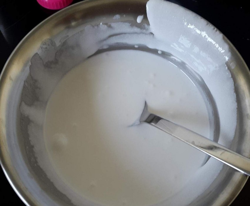Глазурь из сахара и молока