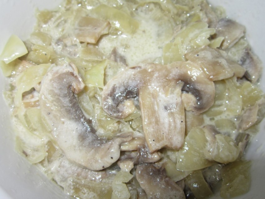 Лисички в сметане