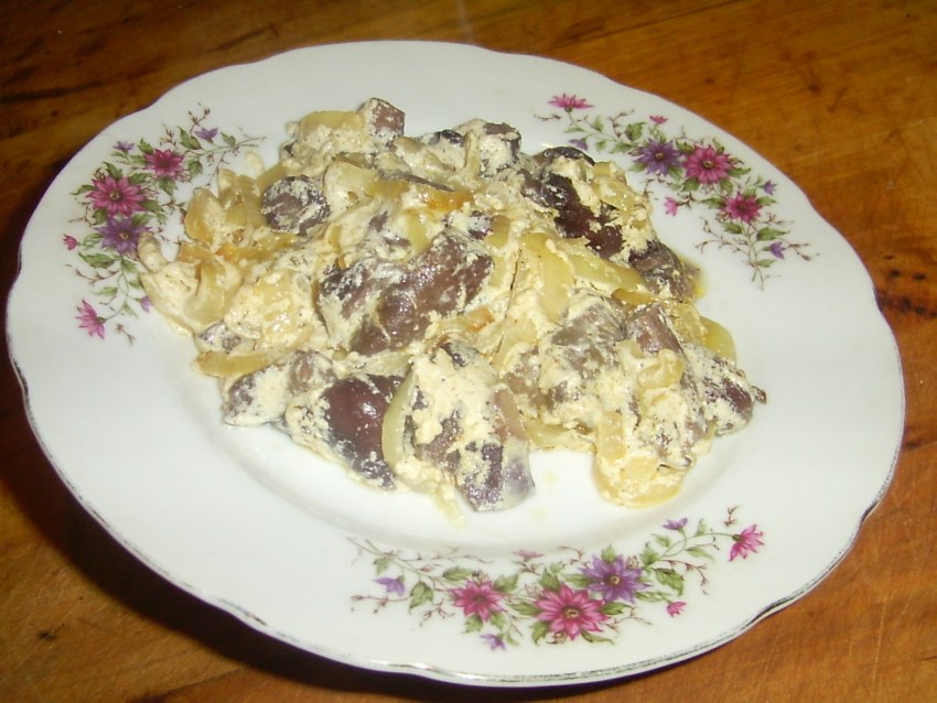 Картофель с грибами и в сметане