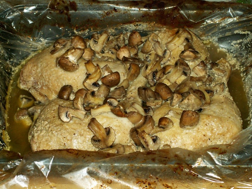 Курица с картошкой и грибами в духовке