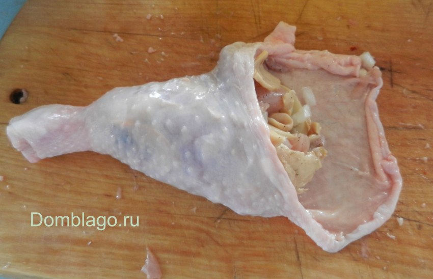 Куриные сердечки с грибами в сливочном соусе