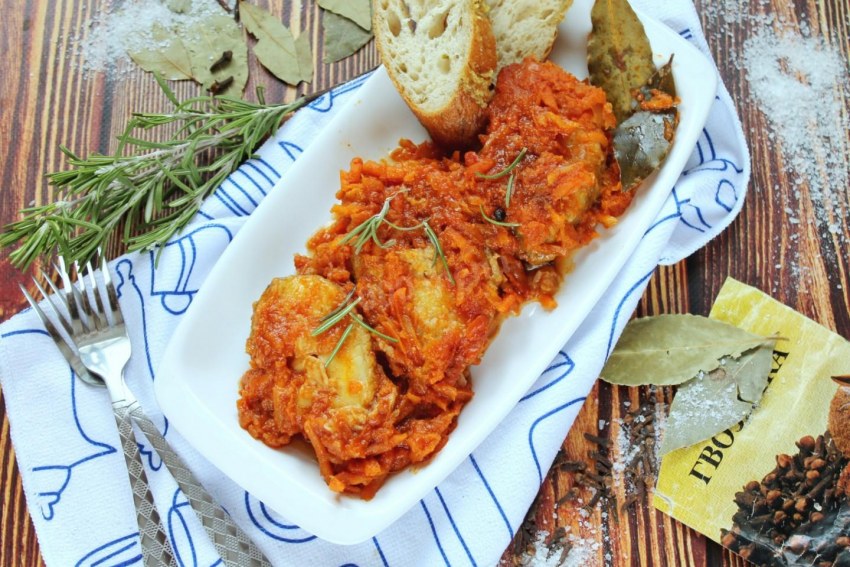 Рыба под маринадом из моркови и лука