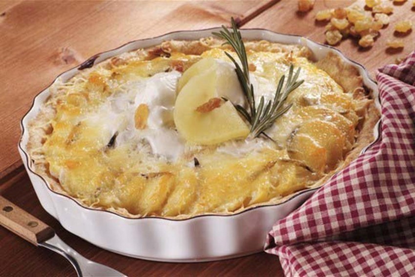 Шарлотка с ананасами консервированными