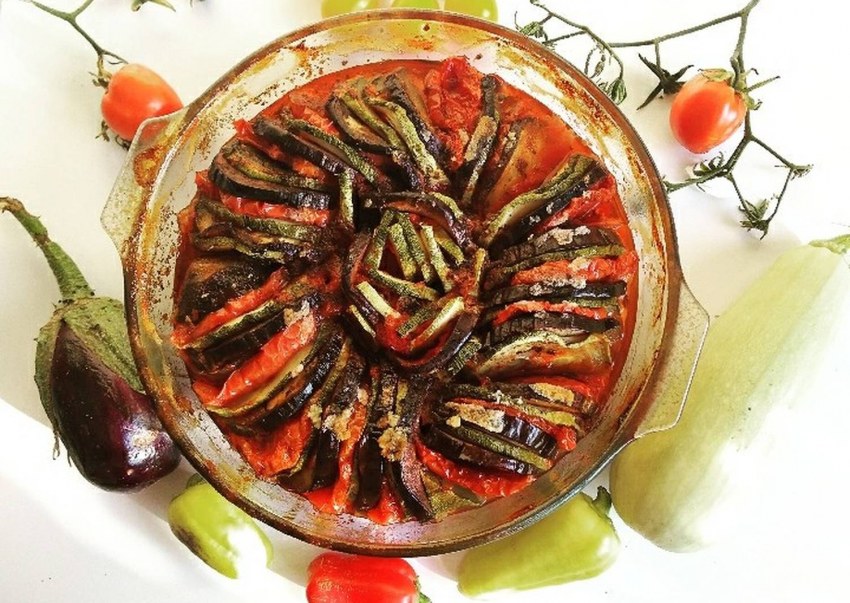 Рататуй (баклажаны, кабачки, томаты, болгарский перец, цукини) 150гр.