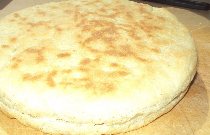 Лепешки с яйцом и луком