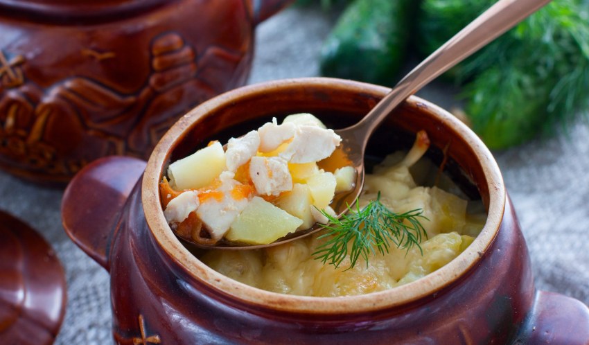 Горшочки с курицей и картофелем
