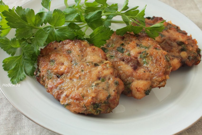 Куриные котлеты с манкой