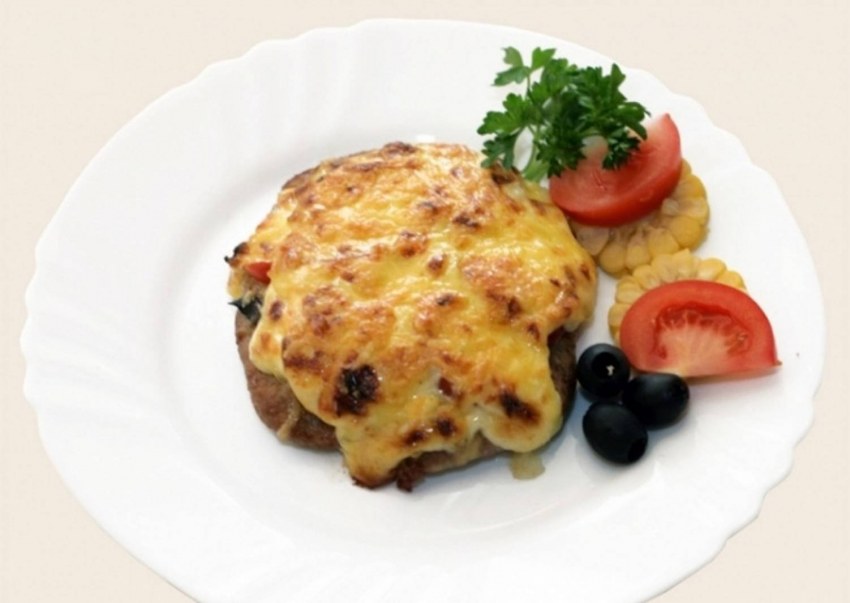 Куриное филе с грибным соусом