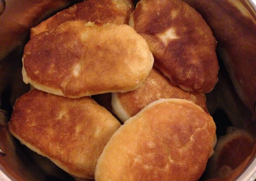 Пышные жареные пирожки