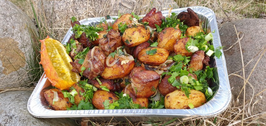 Свиные рёбрышки с картошкой в казане