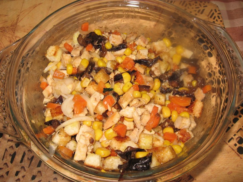 Салат с фасолью и мясом