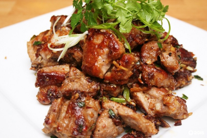 Куриные шашлычки в духовке с помидорами