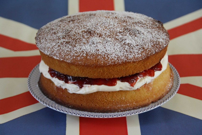 Sponge Cake for a 16 year old boy Cooking methods