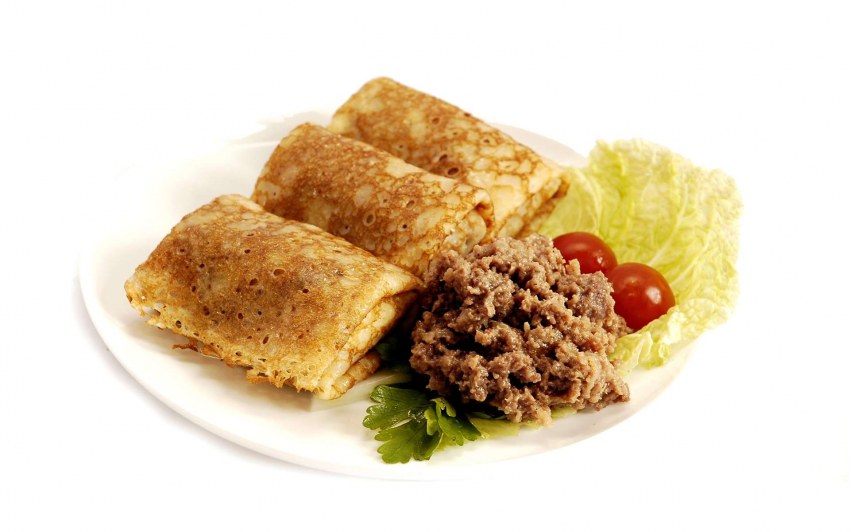 Блины с мясной начинкой