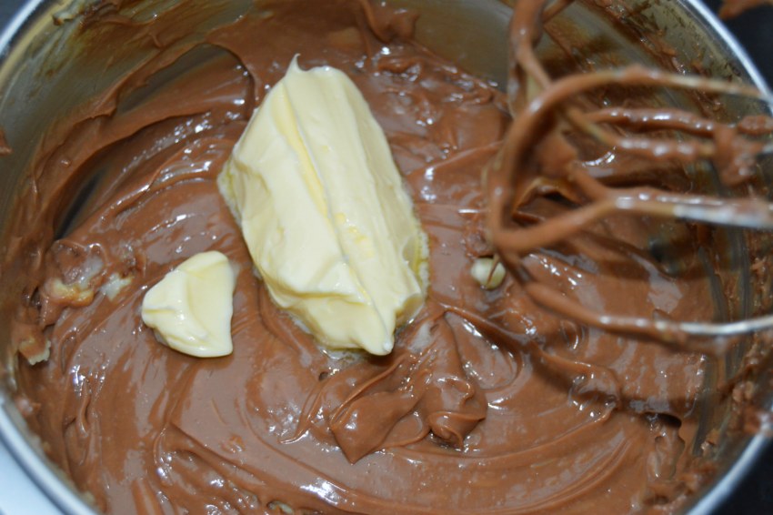 Шоколадная глазурь из какао и молока