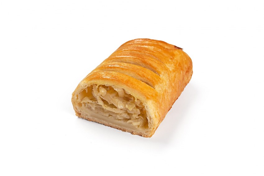 Слойка с вишней