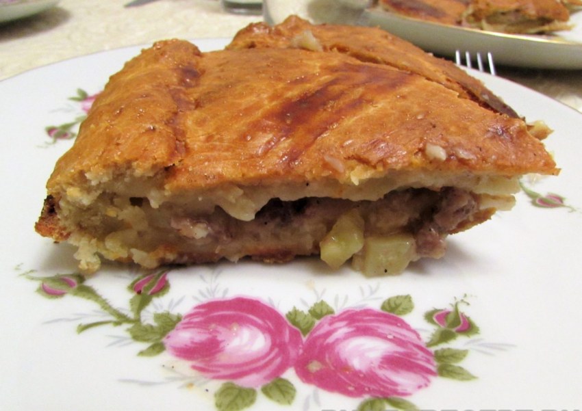 Курник с мясом и картошкой