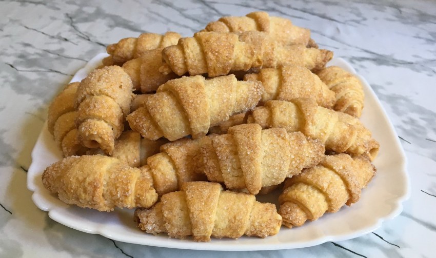 Печенье сахарные рогалики