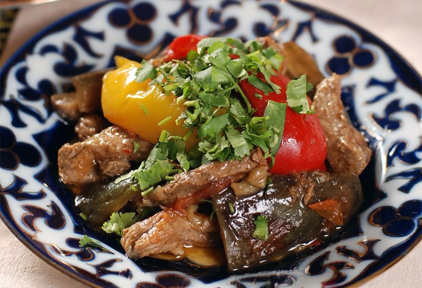 Баранина тушеная с овощами