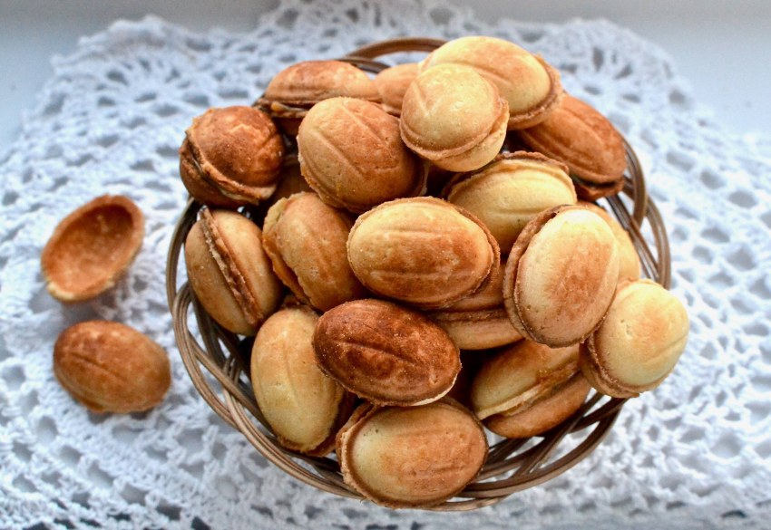 Орешки со сгущёнкой в коробке